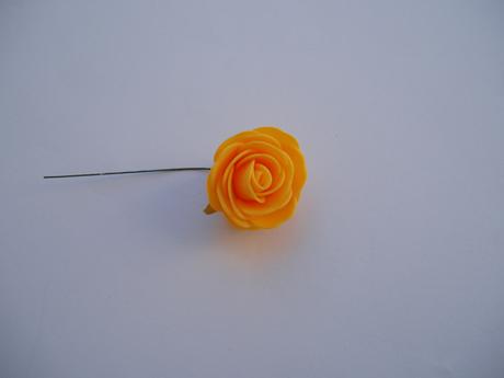 pěnová růže-žlutá 4 cm - Obrázok č. 1