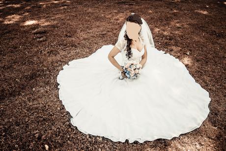 Krajkové svatební šaty šité na míru - Obrázok č. 1