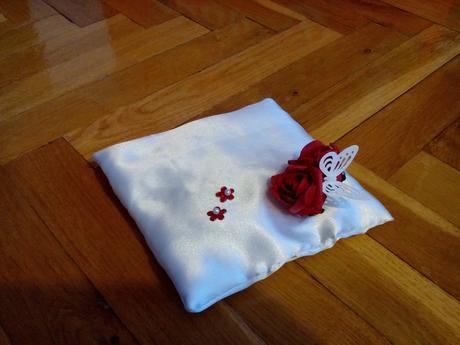 polštářek pod prstýnky s motýlkem - Obrázok č. 1