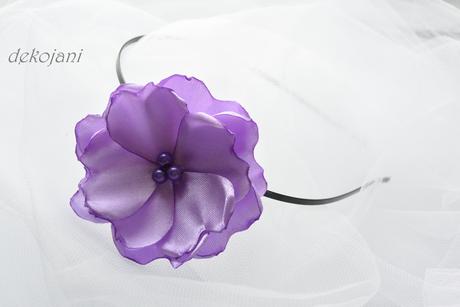 Světle fialová květina na stříbrné čelence - Obrázok č. 1