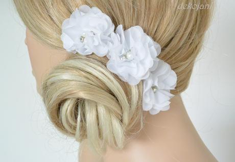 Svatební květina do vlasů na pinetě - Obrázok č. 1