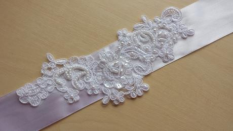 Luxusní bílý svatební pásek - Obrázok č. 1