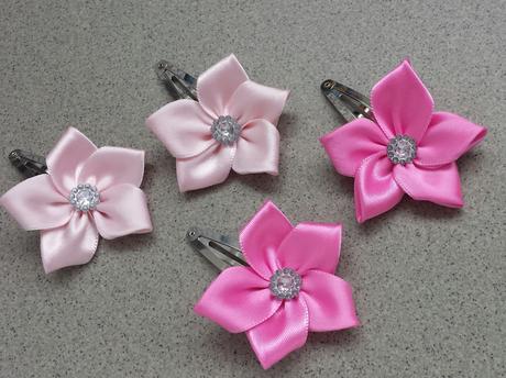 Pudrově růžová kanzashi sponka pro družičku - Obrázok č. 1