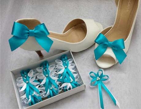 Klipy na boty pro nevěstu s tyrkysovou mašličkou - Obrázok č. 1