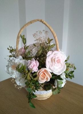 Pedigový košíček s foamiránovými květy - Obrázok č. 1