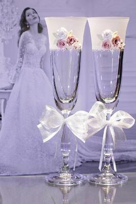 Svatební sklenice s růžemi - Obrázok č. 1
