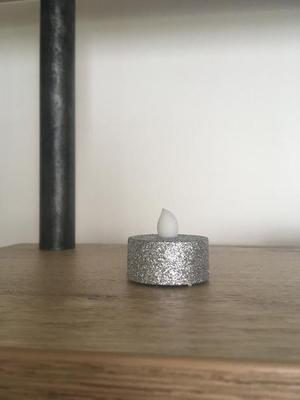 Balení 6 LED svíček včetně baterií, stříbrné - Obrázok č. 1