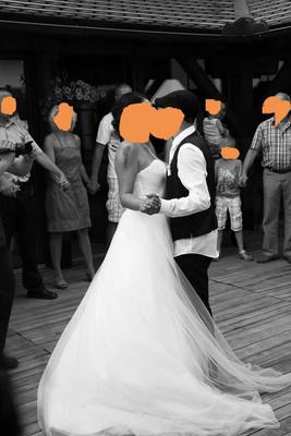 svatební šaty - Obrázok č. 1