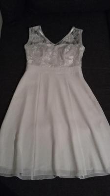 Bílé krátké šaty - Obrázok č. 1