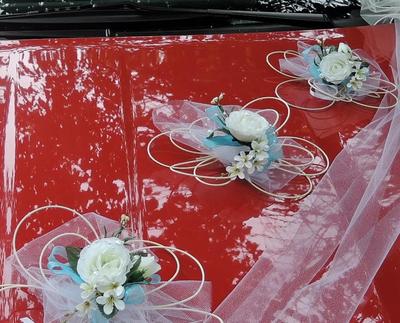 Výzdoba svatebního auta- "Bílé růže s tyrkysovou" - Obrázok č. 1