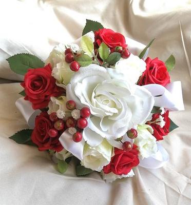 Svatební kytice- umělá bíločervená - Obrázok č. 1