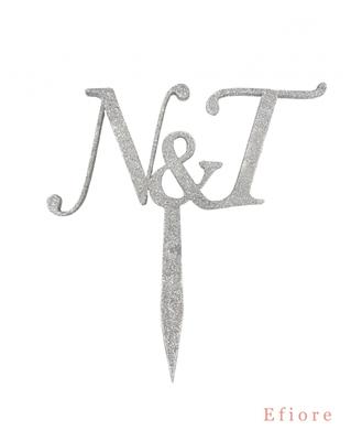 Stříbrný glitrový zápich do svatebního dortu s iniciály novomanželů - velký - Obrázok č. 1