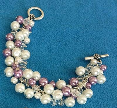 Bílo fialový náramek - Obrázok č. 1