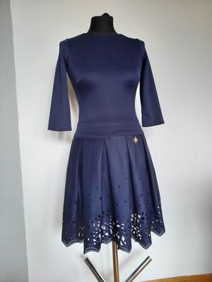 Modré šaty s průstřihy na sukni - Obrázok č. 1