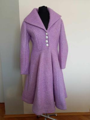 lila vlněný kabát - Obrázok č. 1