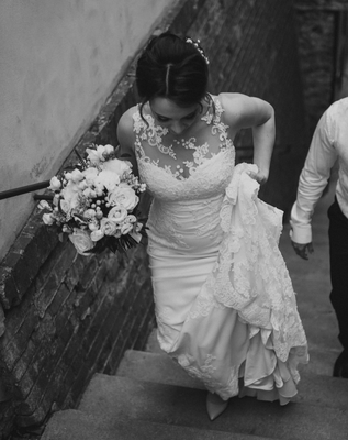 Krajkové svatební šaty s vlečkou Pronovias Prunelle - Obrázok č. 1