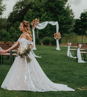 Svatební šaty - Obrázok č. 1