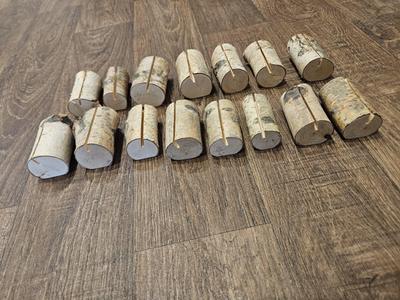 Dřevěné špalíčky na jmenovky + zdobené skleníčky - Obrázok č. 1