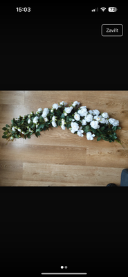 Umělé růže na slavobránu - Obrázok č. 1