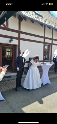 Svatební šaty - Obrázok č. 1