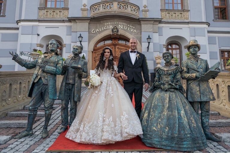 živé sochy na svatbě